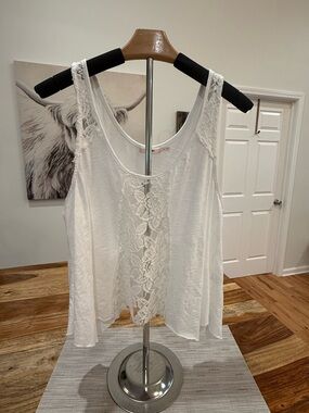 mi ami White Lace-Front Tank Top Medium